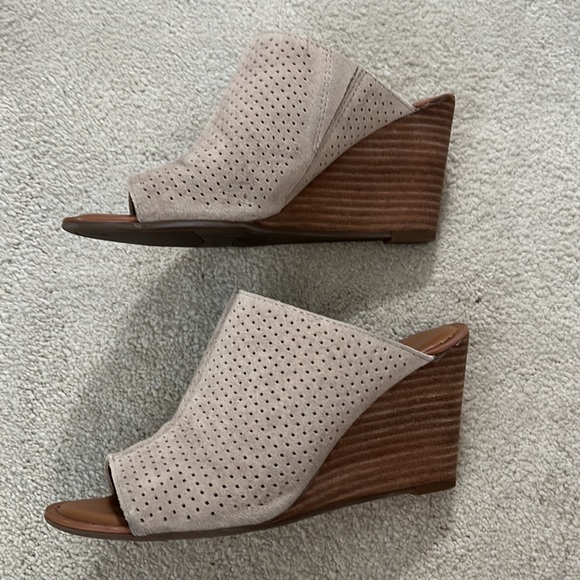 Franco Sarto Wedges - Picture 3 of 8